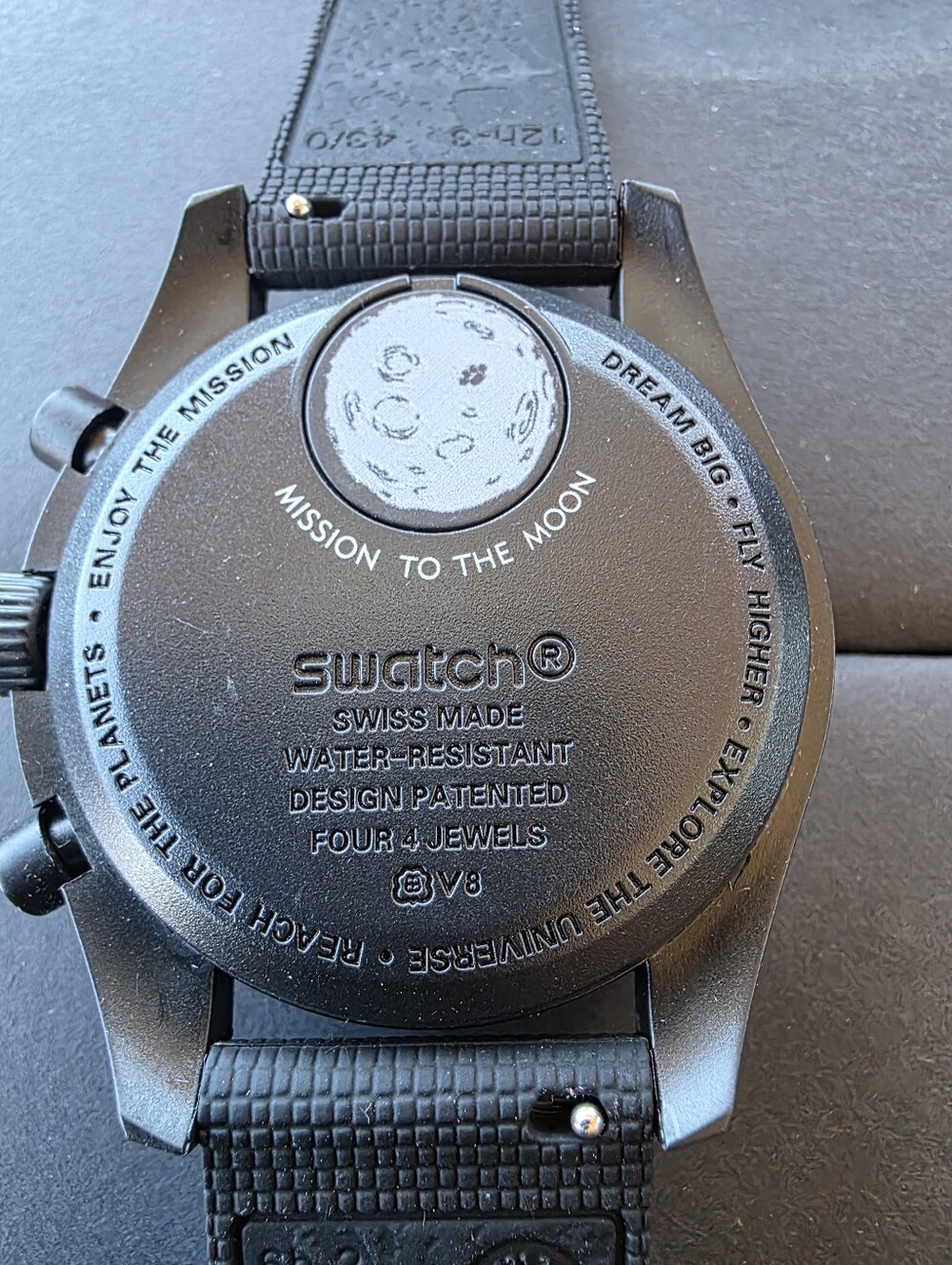 Omega x Swatch MoonSwatch Mission to the Moonphase "New Moon" (Reference: SO33B7 - Picture 7 of 8